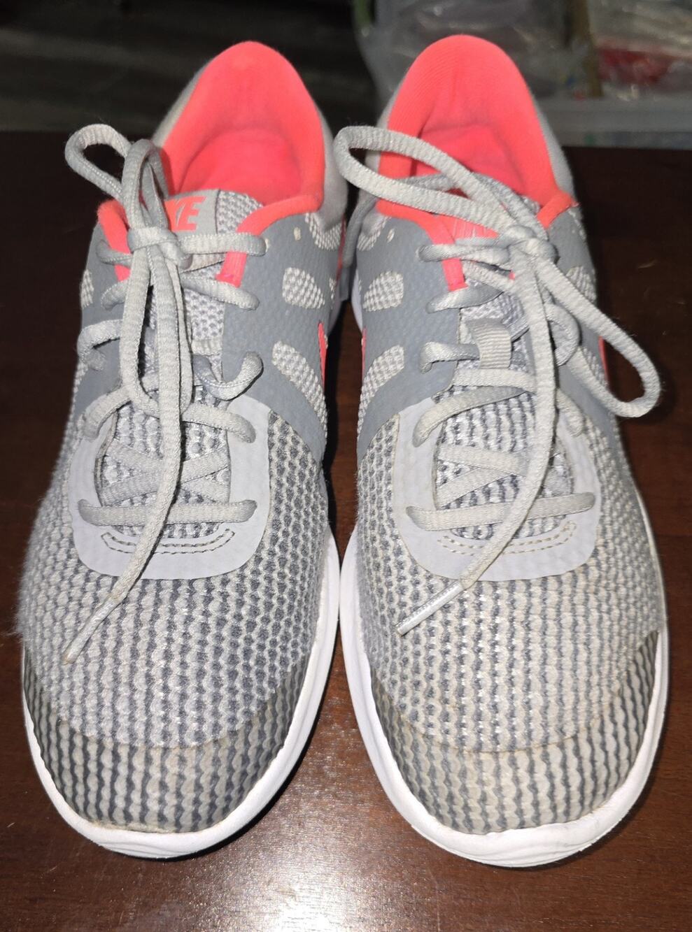 Nike Revolution 4, Size 6.5 Youth, Grey And Pink Athletic Shoes Style 943306-003